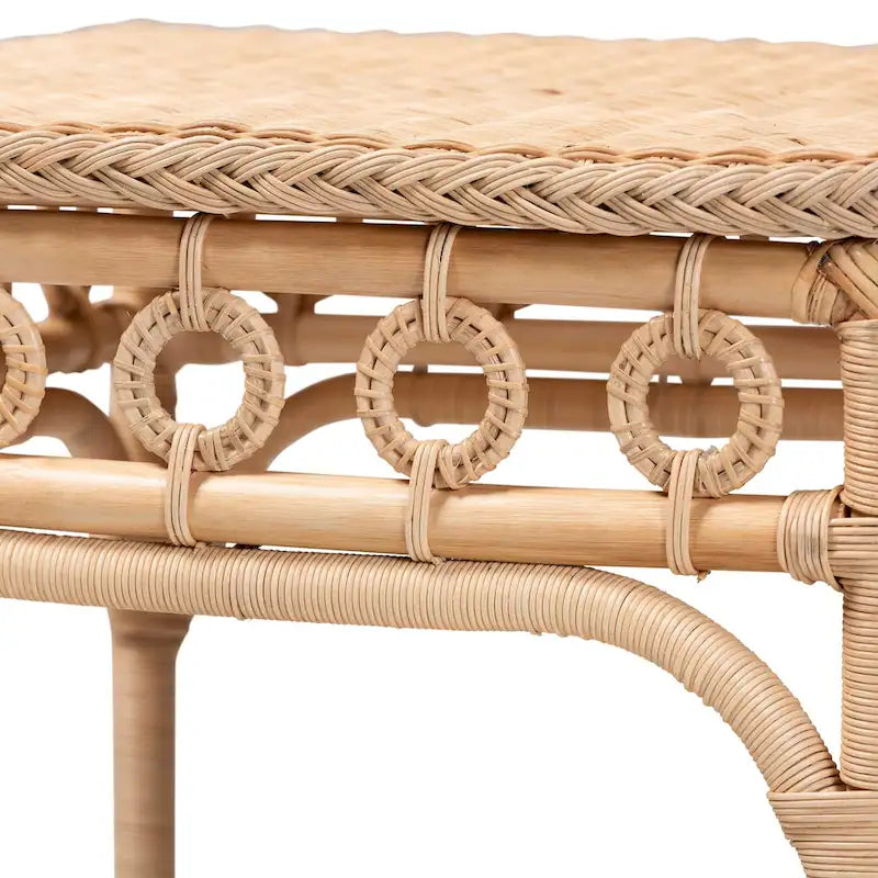 Tavolino in rattan naturale intrecciato con ripiano aperto