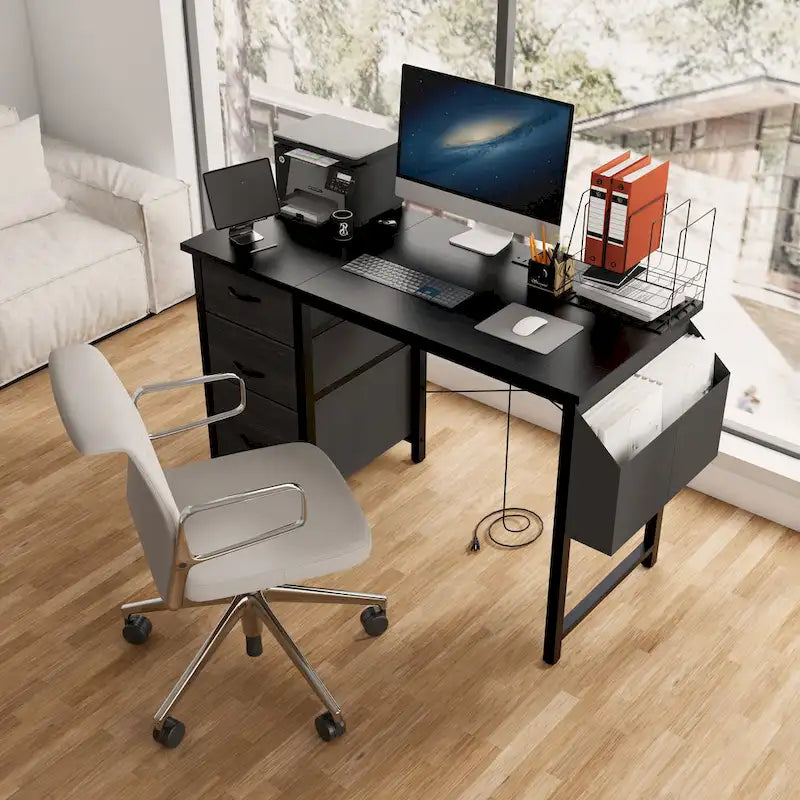 Scrivania moderna con alzata, 3 cassetti e prese elettriche integrate