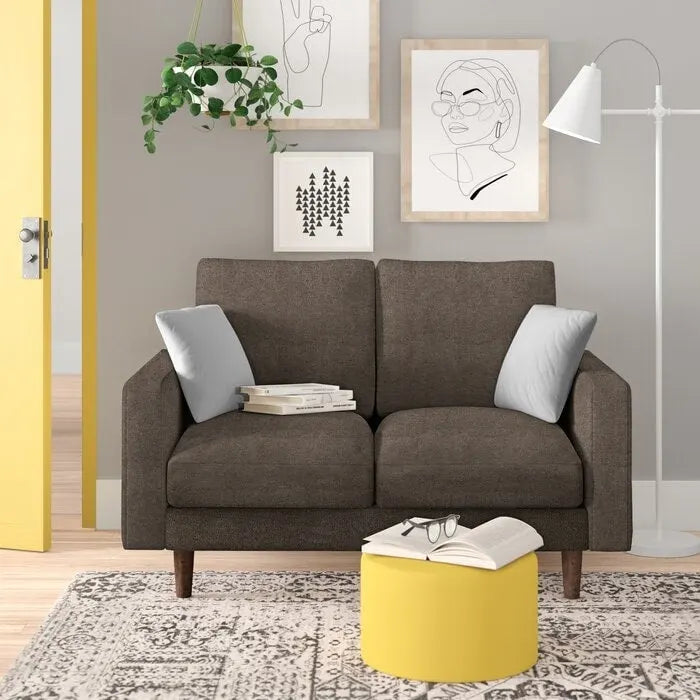 Samt-Loveseat im Mid-Century-Modern-Stil mit Spiralfederung und konischen Holzbeinen