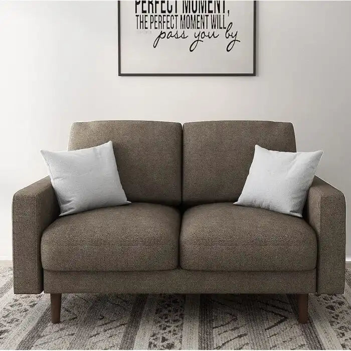 Samt-Loveseat im Mid-Century-Modern-Stil mit Spiralfederung und konischen Holzbeinen