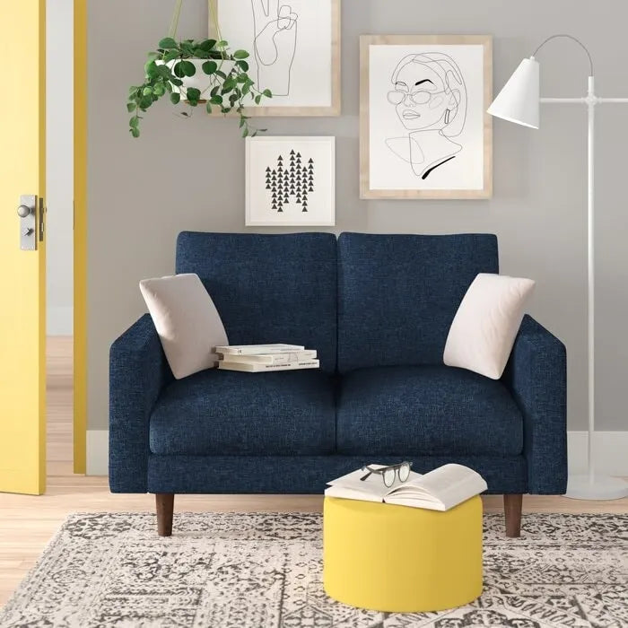Samt-Loveseat im Mid-Century-Modern-Stil mit Spiralfederung und konischen Holzbeinen