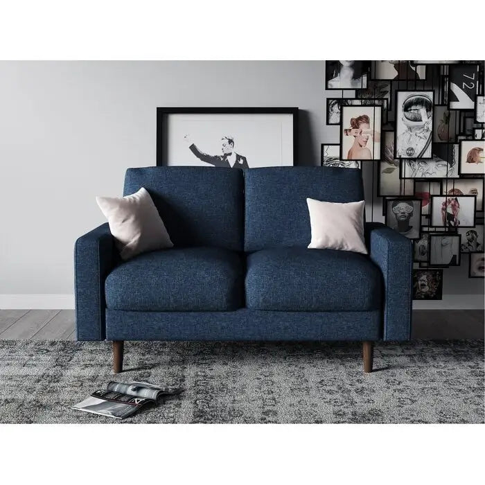 Samt-Loveseat im Mid-Century-Modern-Stil mit Spiralfederung und konischen Holzbeinen