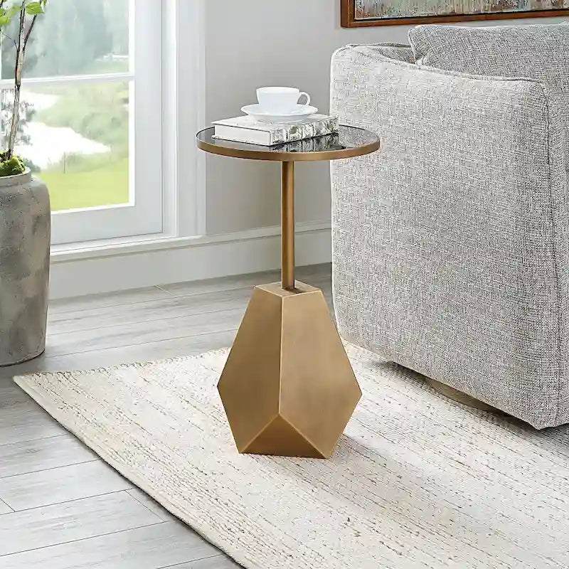 Geometrischer Beistelltisch aus Eisen mit schwarzer Glasplatte und antikem Bronze-Finish